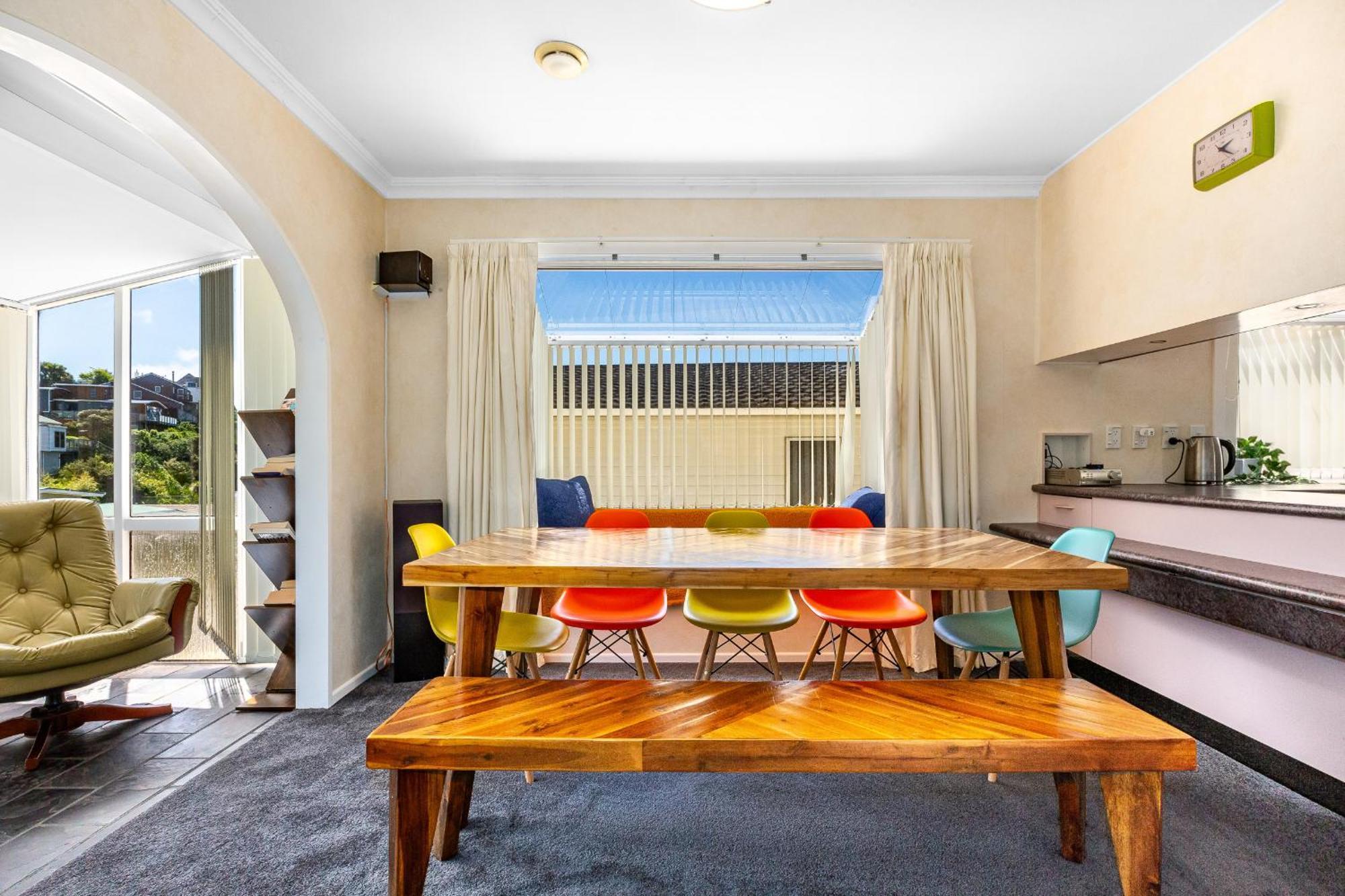Retro 4 Bedroom Home, Warm And Welcoming, Quiet Location Porirua Buitenkant foto