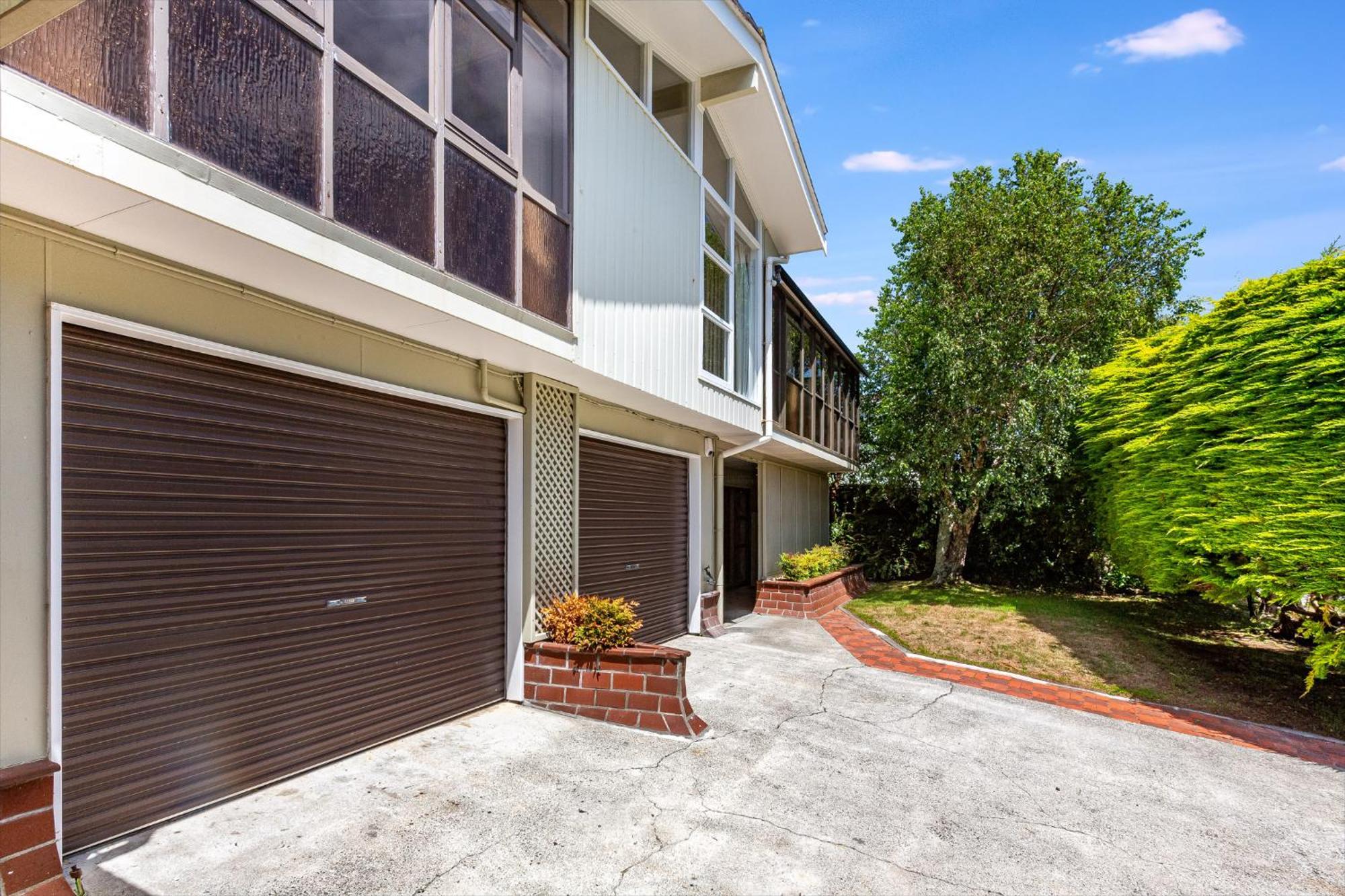 Retro 4 Bedroom Home, Warm And Welcoming, Quiet Location Porirua Buitenkant foto