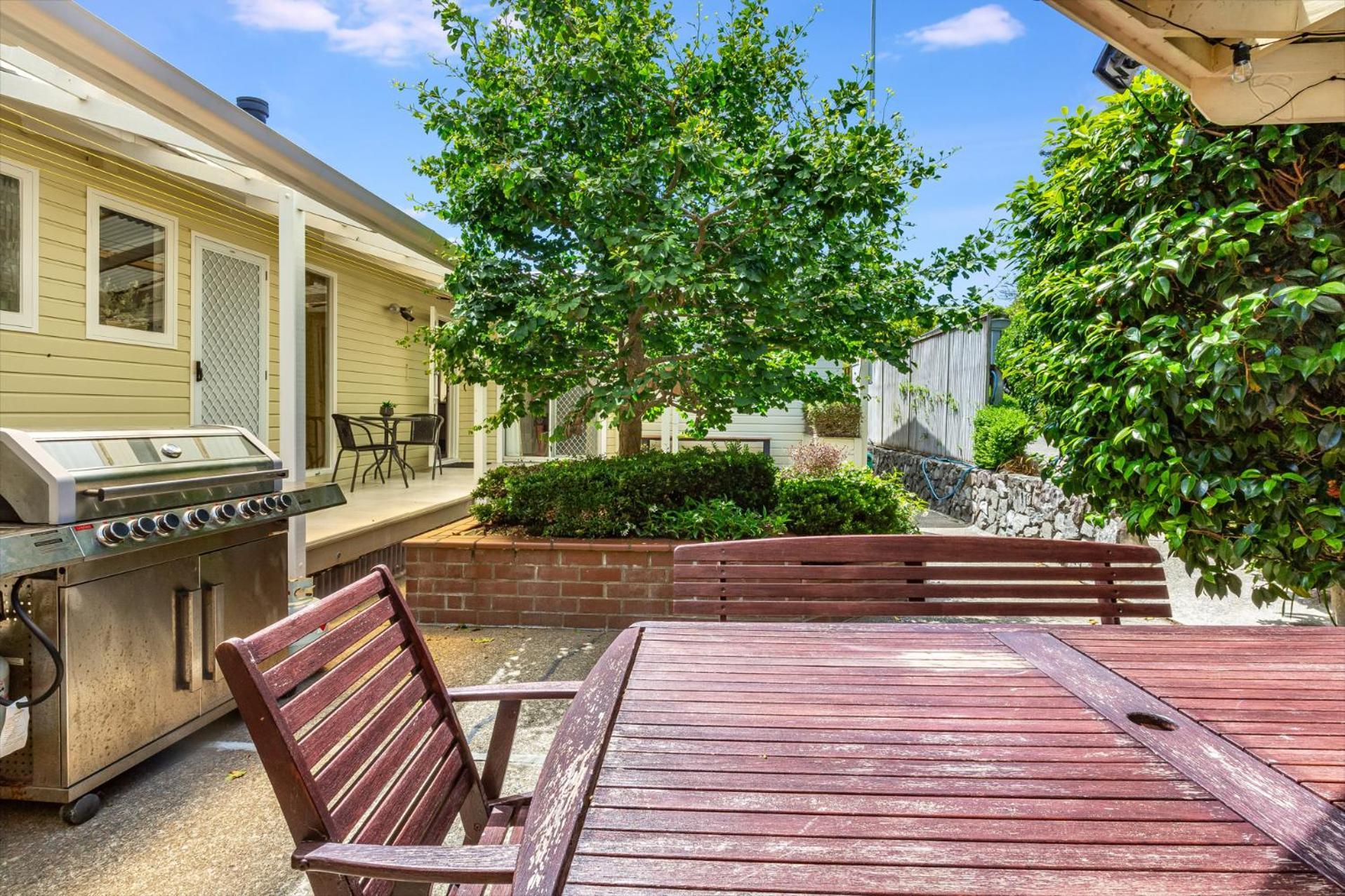 Retro 4 Bedroom Home, Warm And Welcoming, Quiet Location Porirua Buitenkant foto